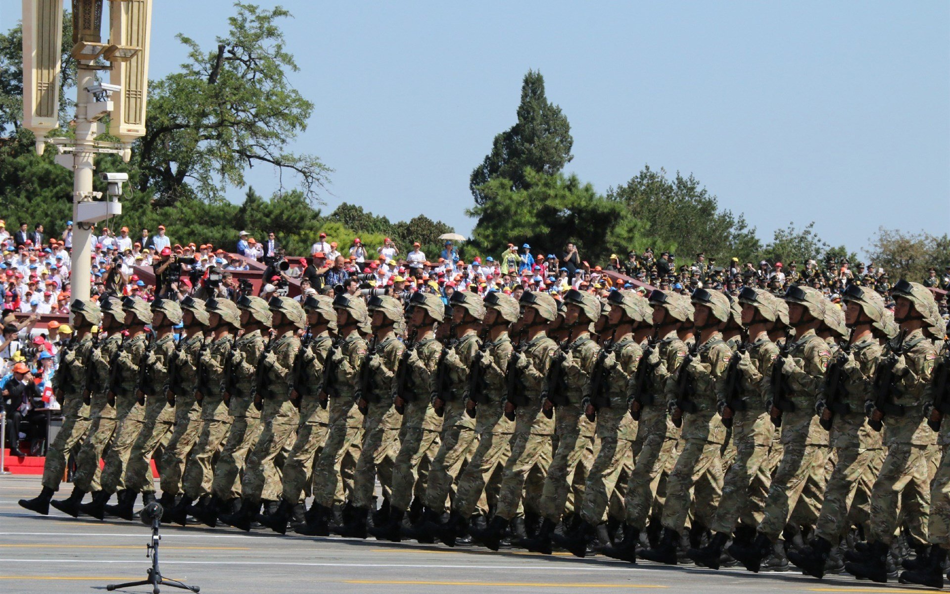 伯恩茅斯中场大将受伤，球队面临考验，伯恩茅斯身价